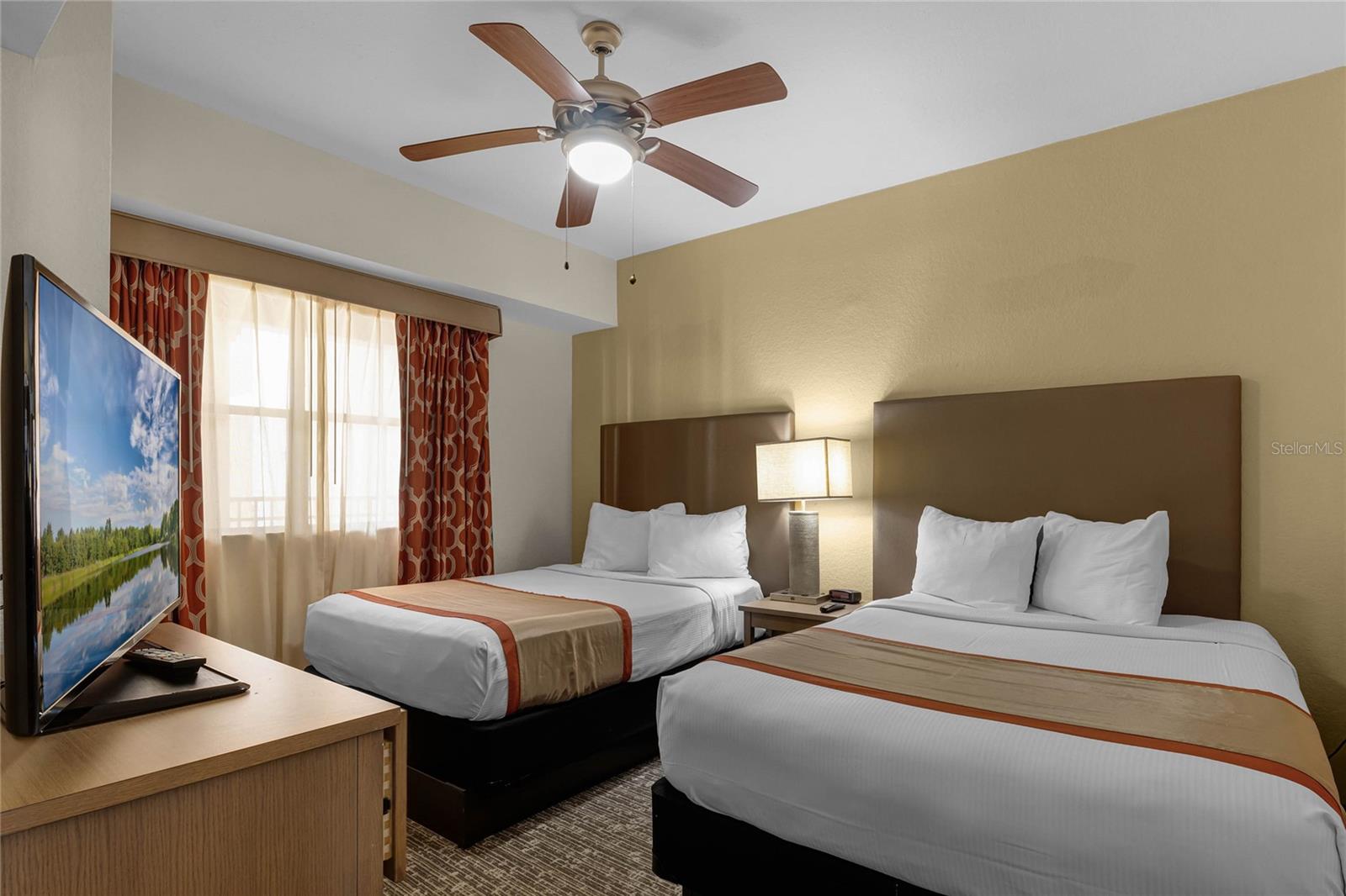 Image 21 of 27 For 12539 Floridays Resort Drive 106