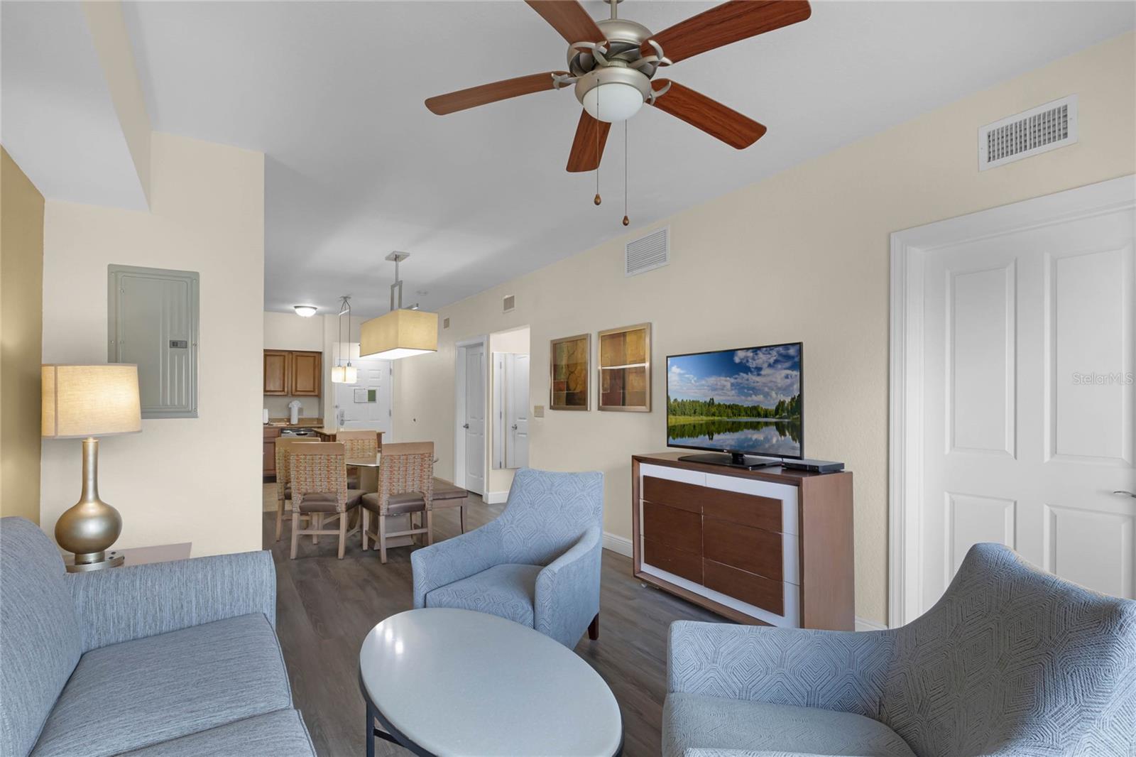 Image 8 of 27 For 12539 Floridays Resort Drive 106
