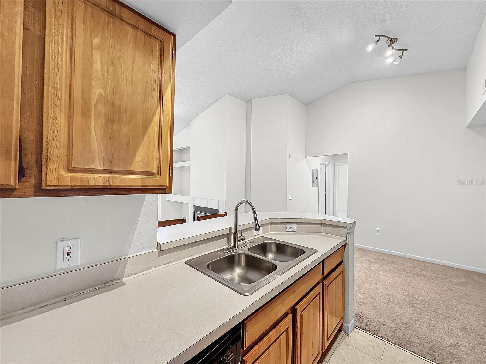 Image 12 of 82 For 13025 Mulberry Park Drive 332