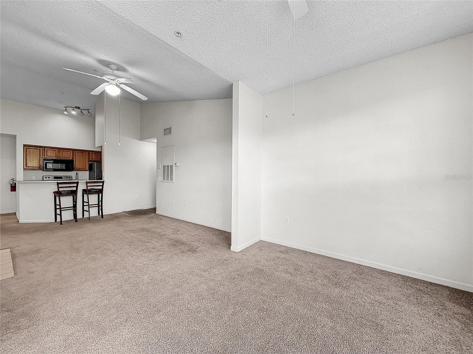 Image 15 of 82 For 13025 Mulberry Park Drive 332