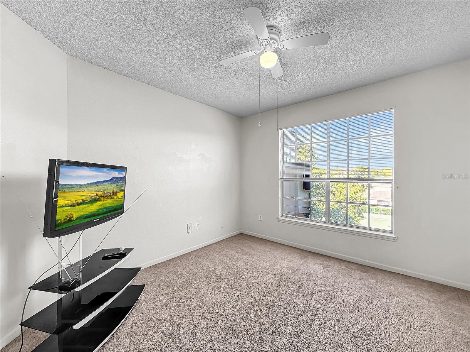 Image 27 of 82 For 13025 Mulberry Park Drive 332