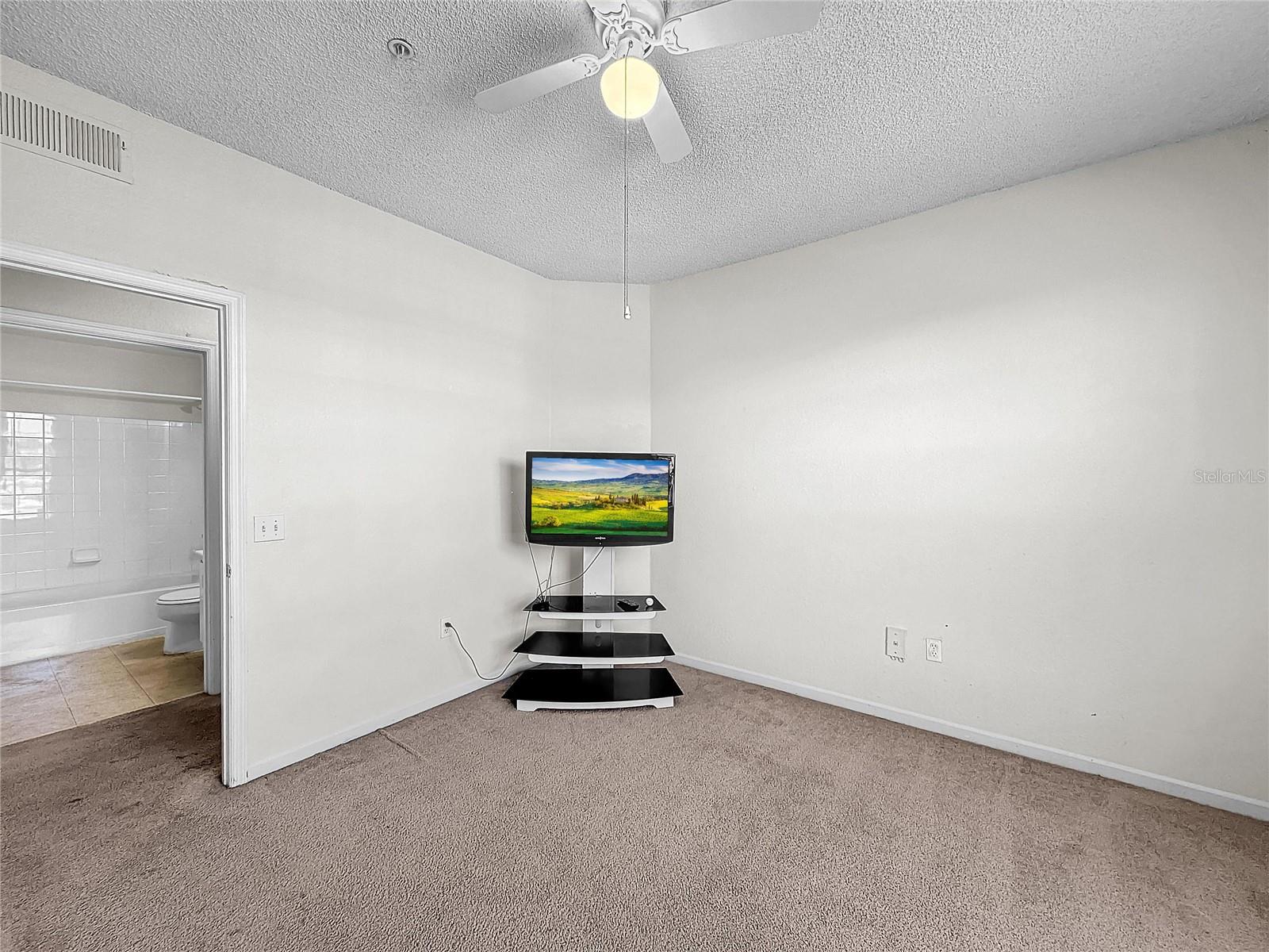 Image 28 of 82 For 13025 Mulberry Park Drive 332