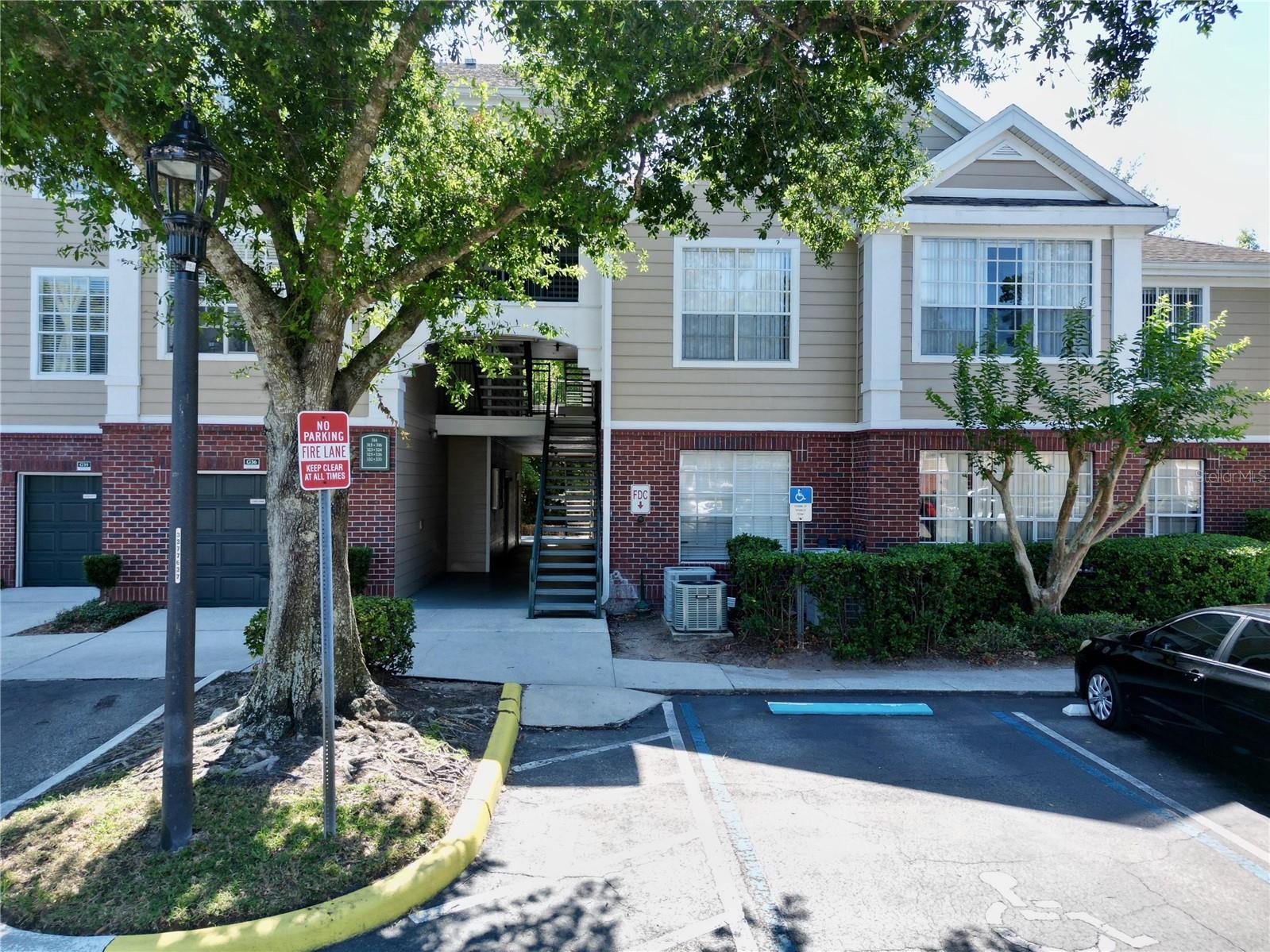 Image 4 of 82 For 13025 Mulberry Park Drive 332