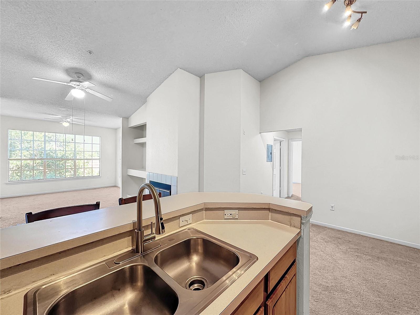 Image 9 of 82 For 13025 Mulberry Park Drive 332