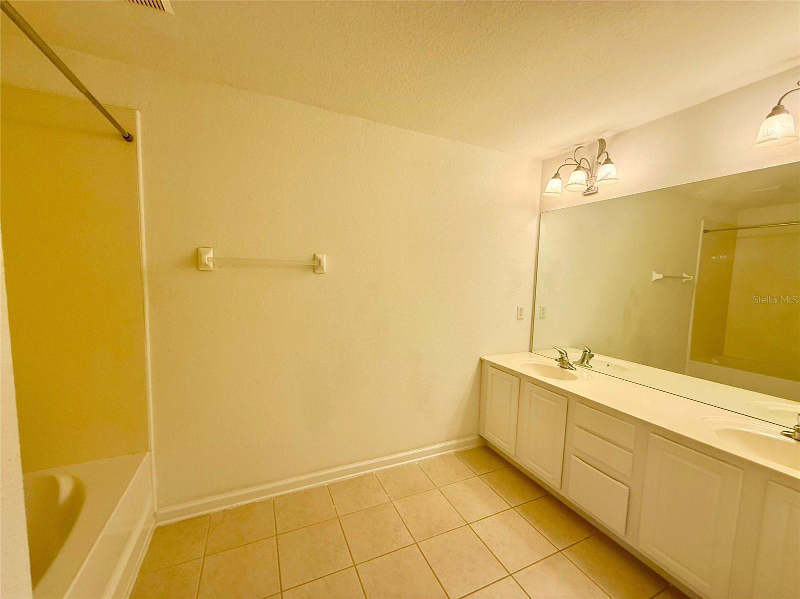 Image 13 of 28 For 6336 Castelven Drive 107
