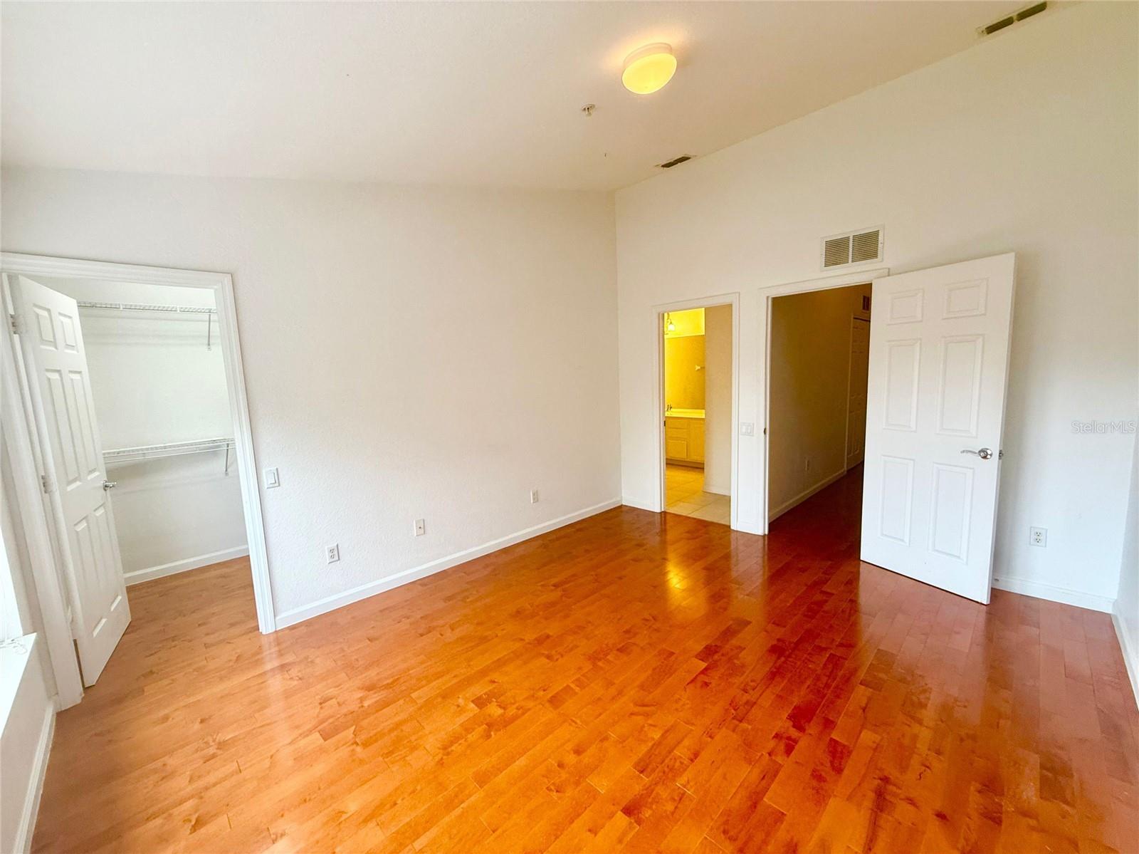 Image 16 of 28 For 6336 Castelven Drive 107