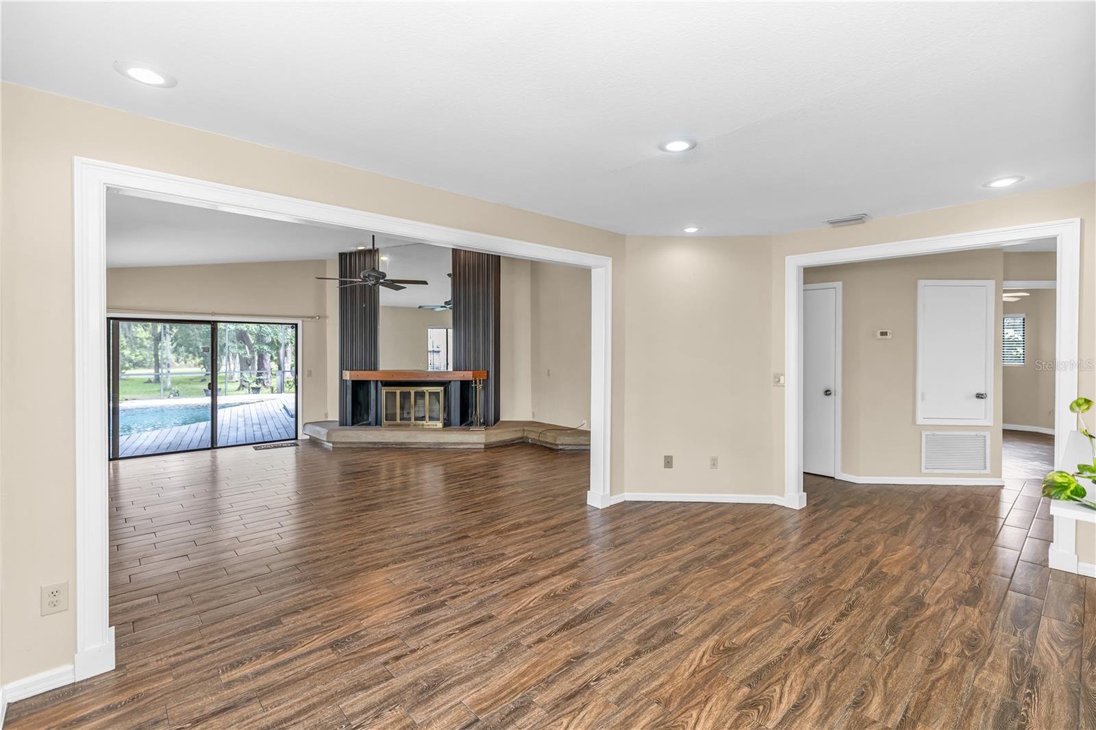 Image 8 of 36 For 510 Spoonbill Court