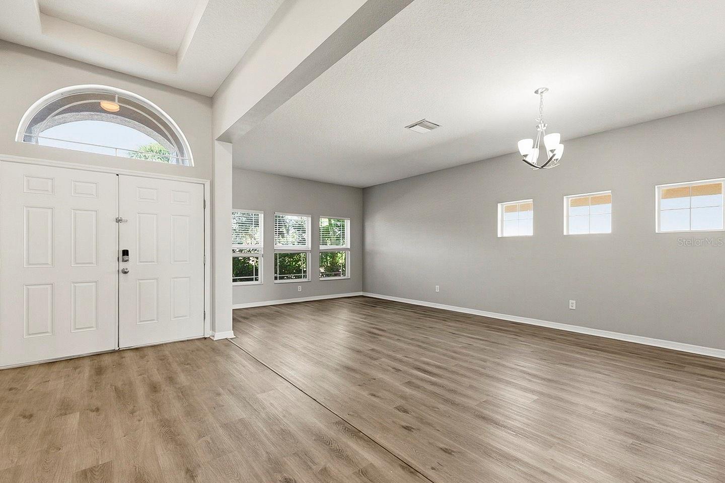 Image 13 of 46 For 1762 Mira Lago Circle