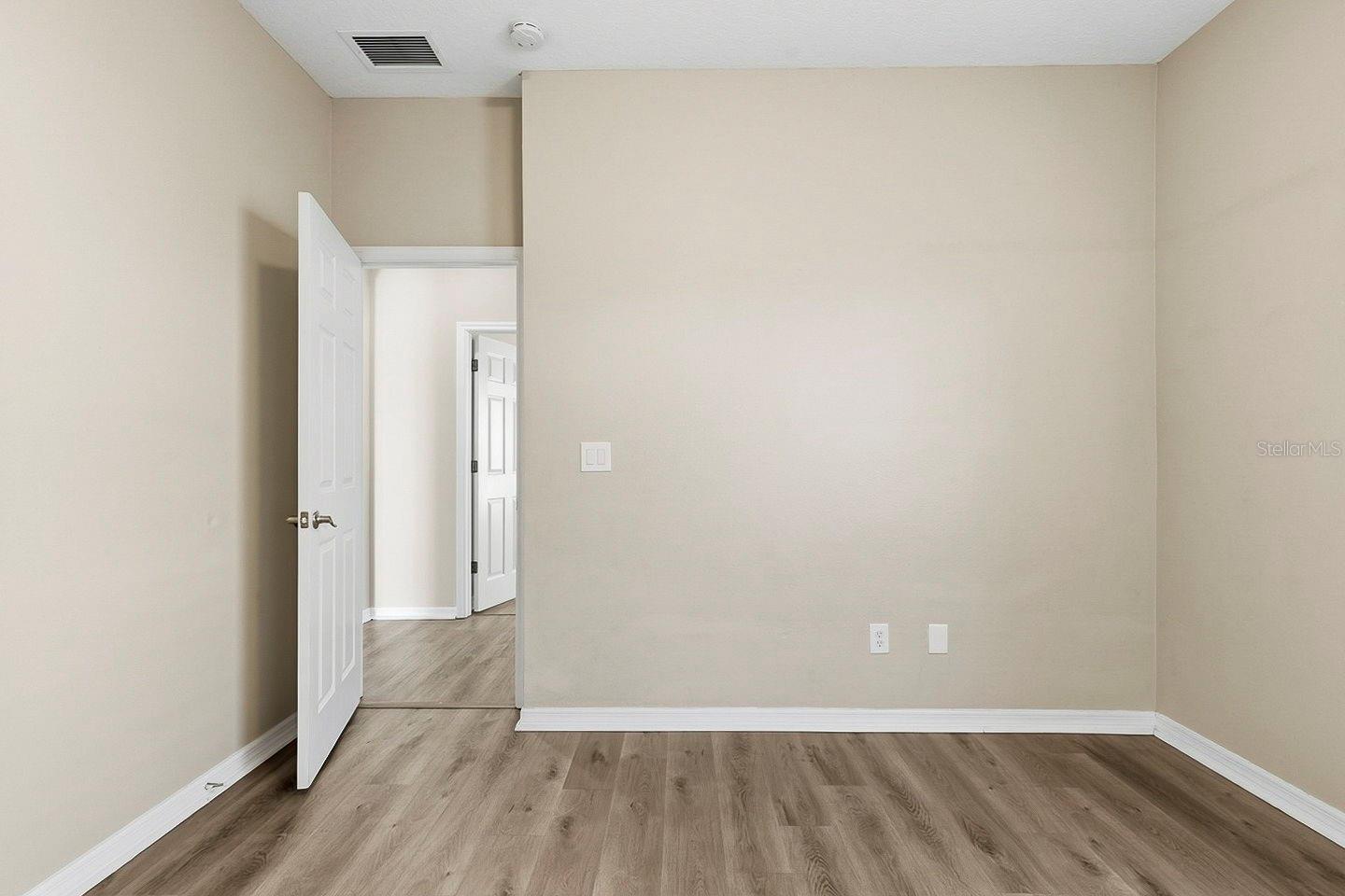 Image 34 of 46 For 1762 Mira Lago Circle