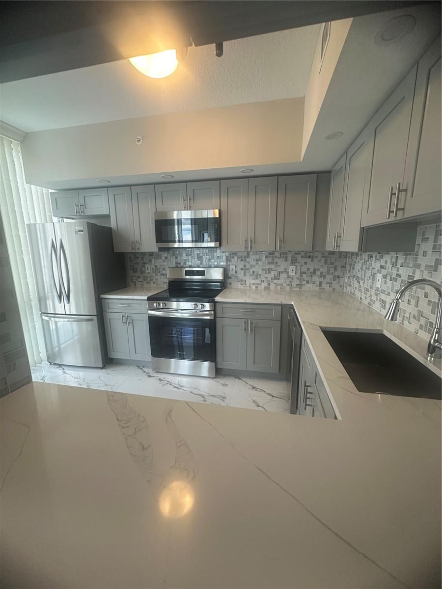 Image 11 of 30 For 322 Central Boulevard 1210