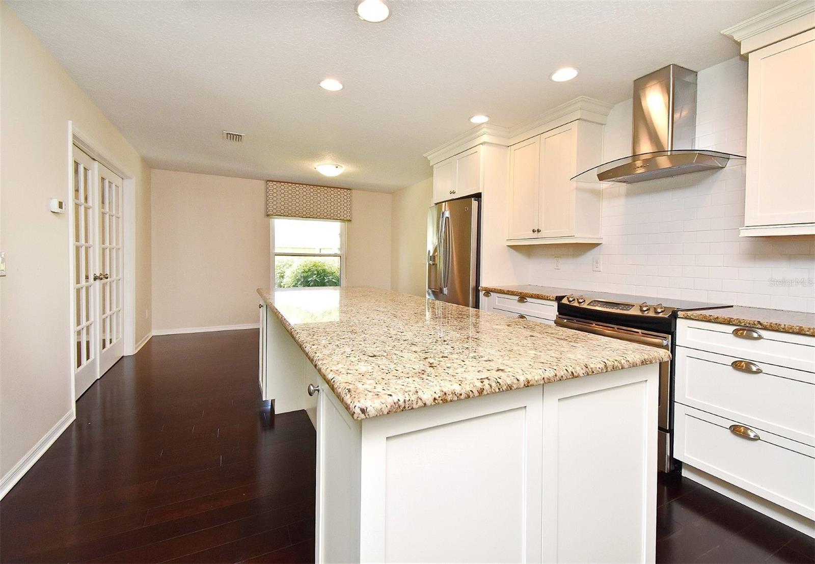 Image 15 of 60 For 380 White Oak Cir