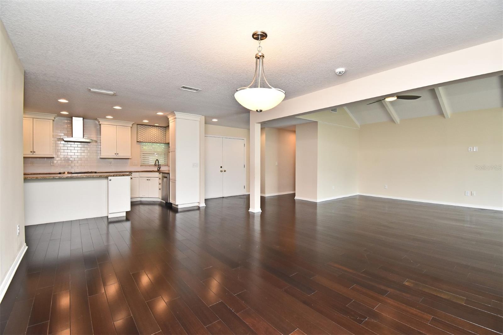 Image 25 of 60 For 380 White Oak Cir