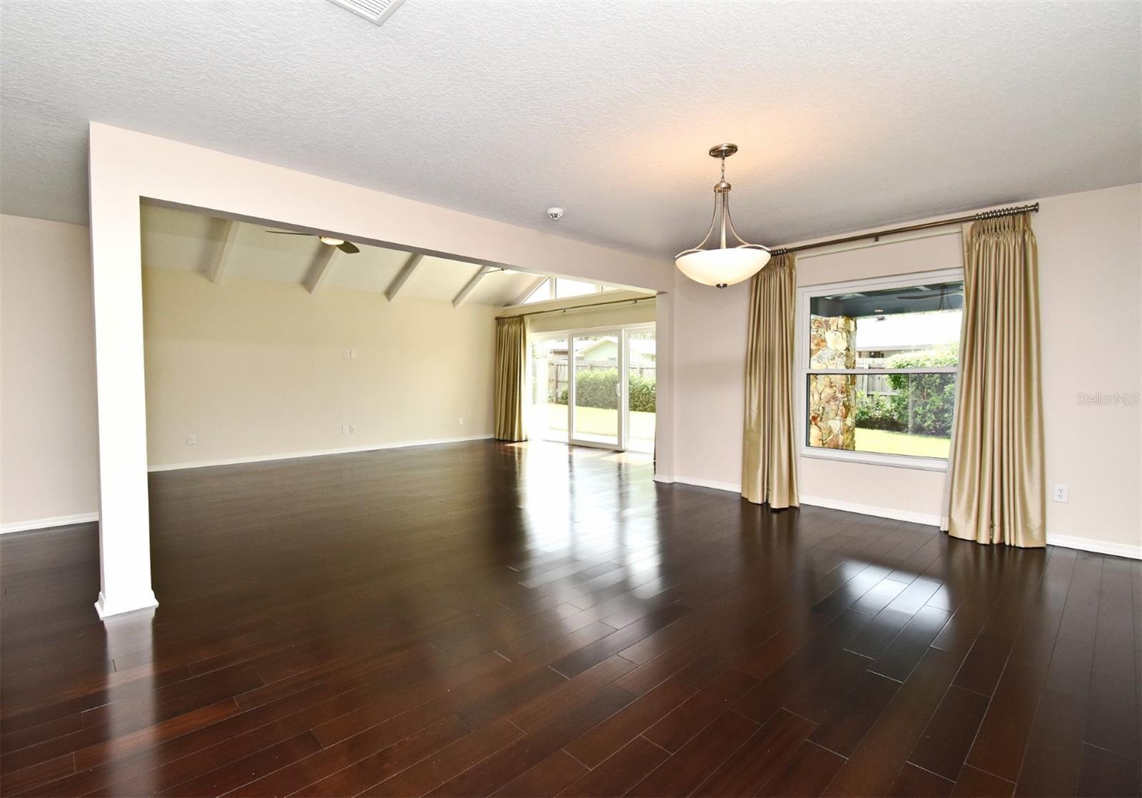Image 27 of 60 For 380 White Oak Cir