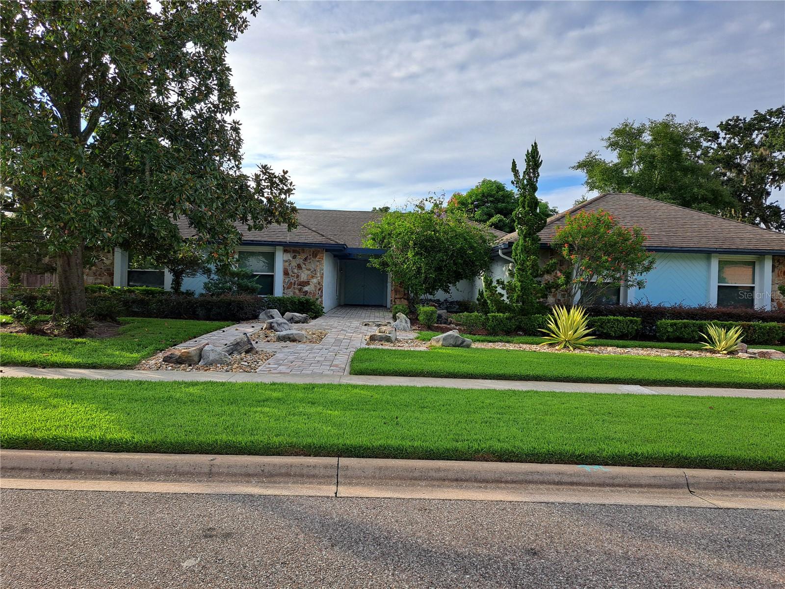 Image 3 of 60 For 380 White Oak Cir