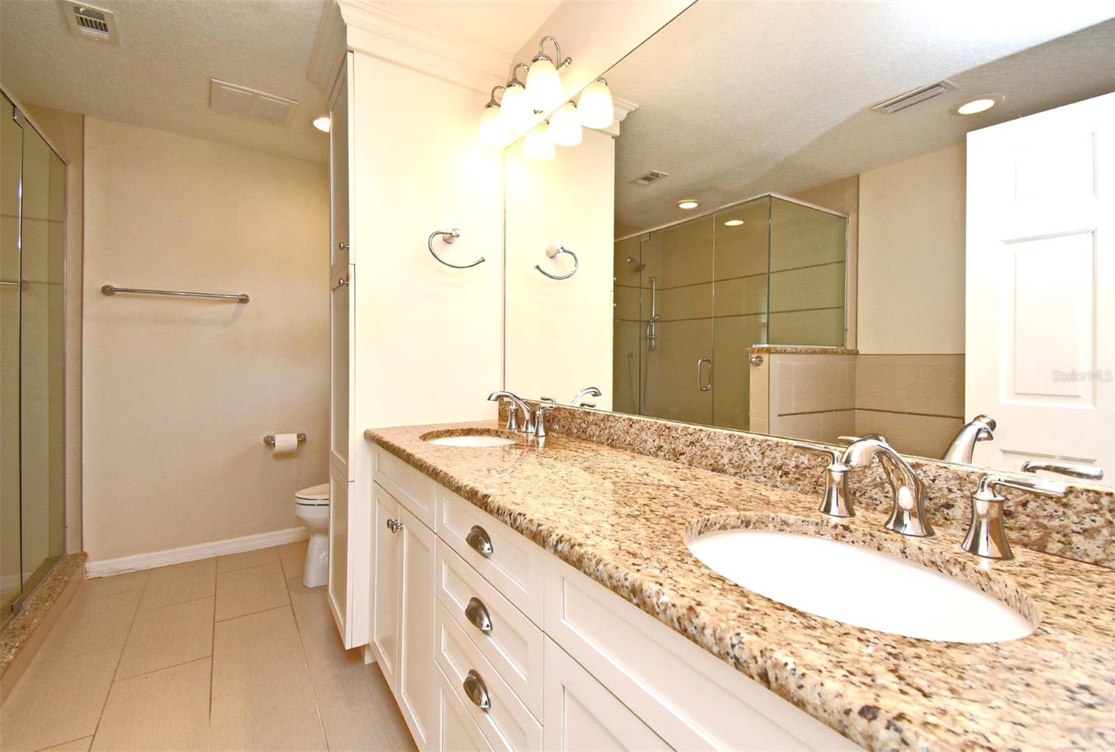 Image 34 of 60 For 380 White Oak Cir