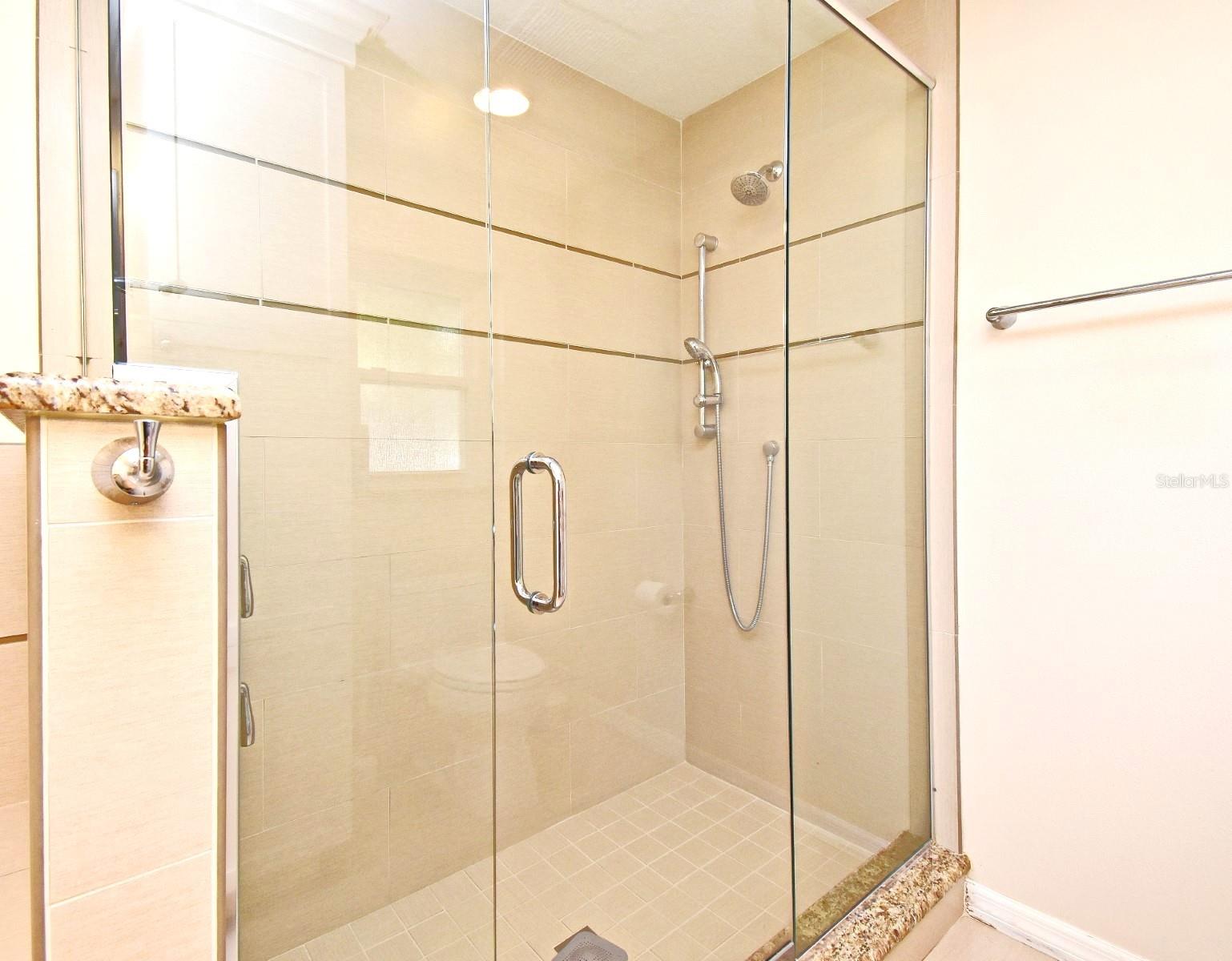 Image 36 of 60 For 380 White Oak Cir