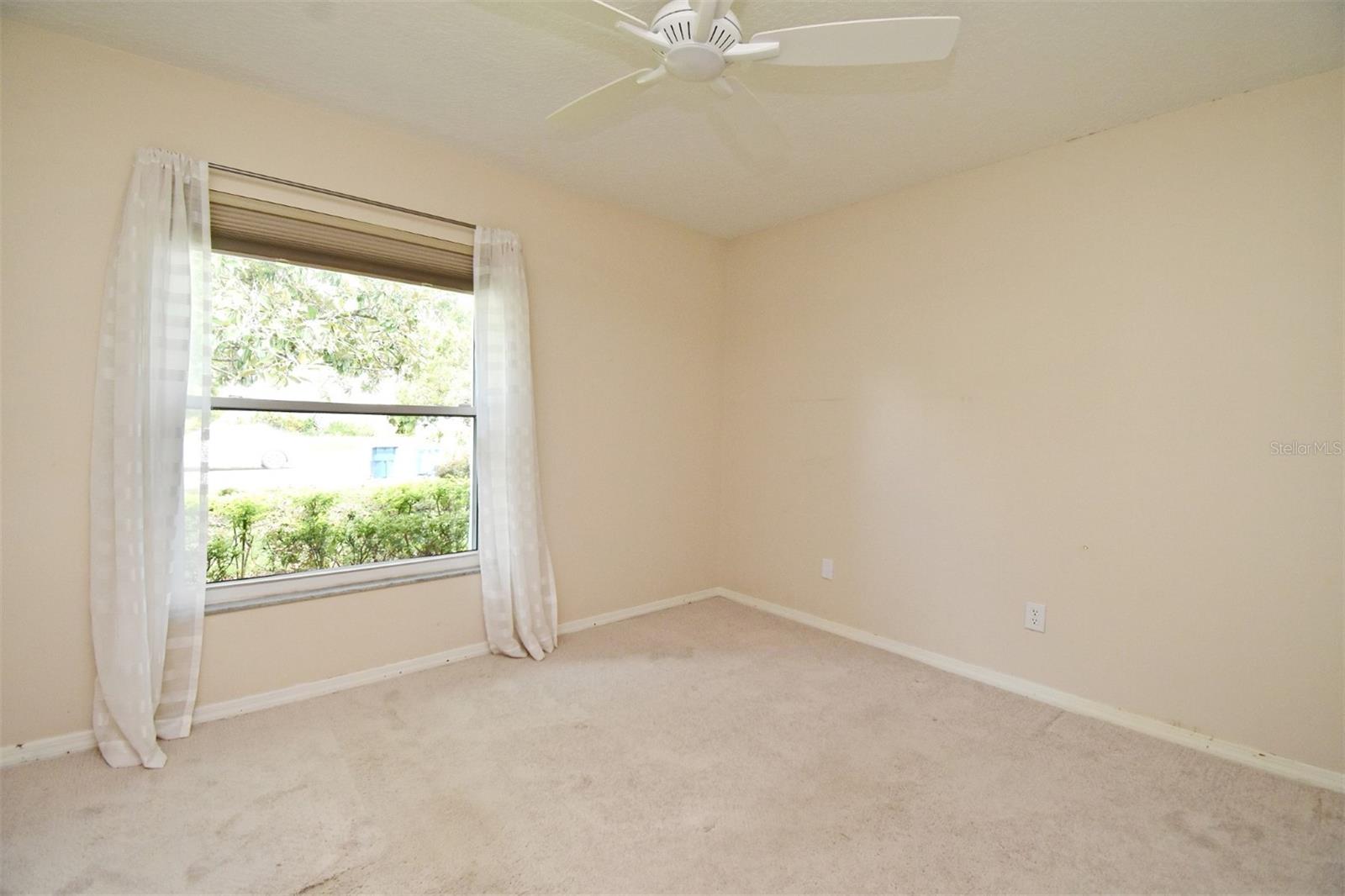 Image 48 of 60 For 380 White Oak Cir