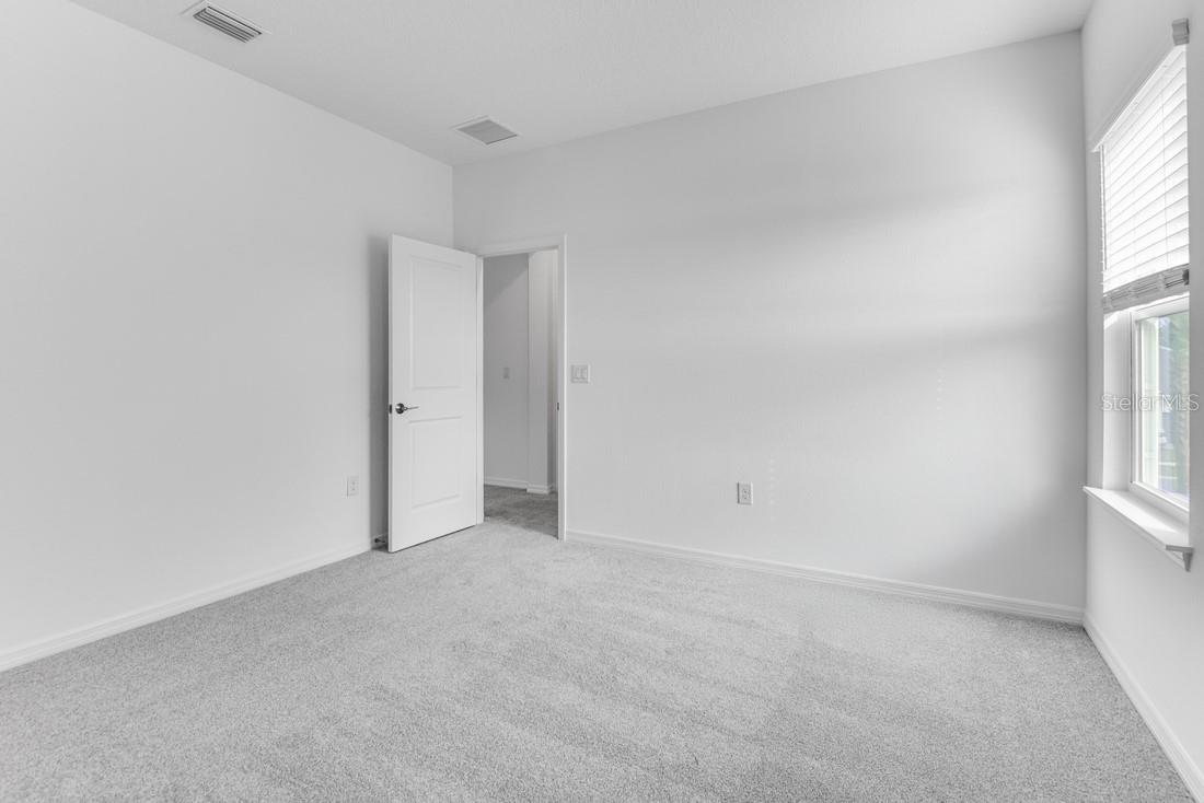 Image 27 of 51 For 846 Junonia Boulevard