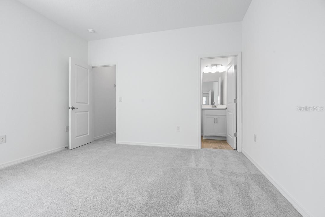 Image 31 of 51 For 846 Junonia Boulevard