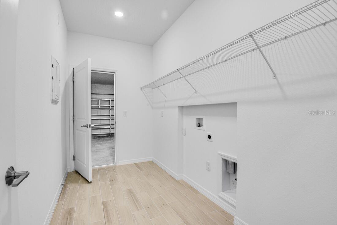 Image 41 of 51 For 846 Junonia Boulevard