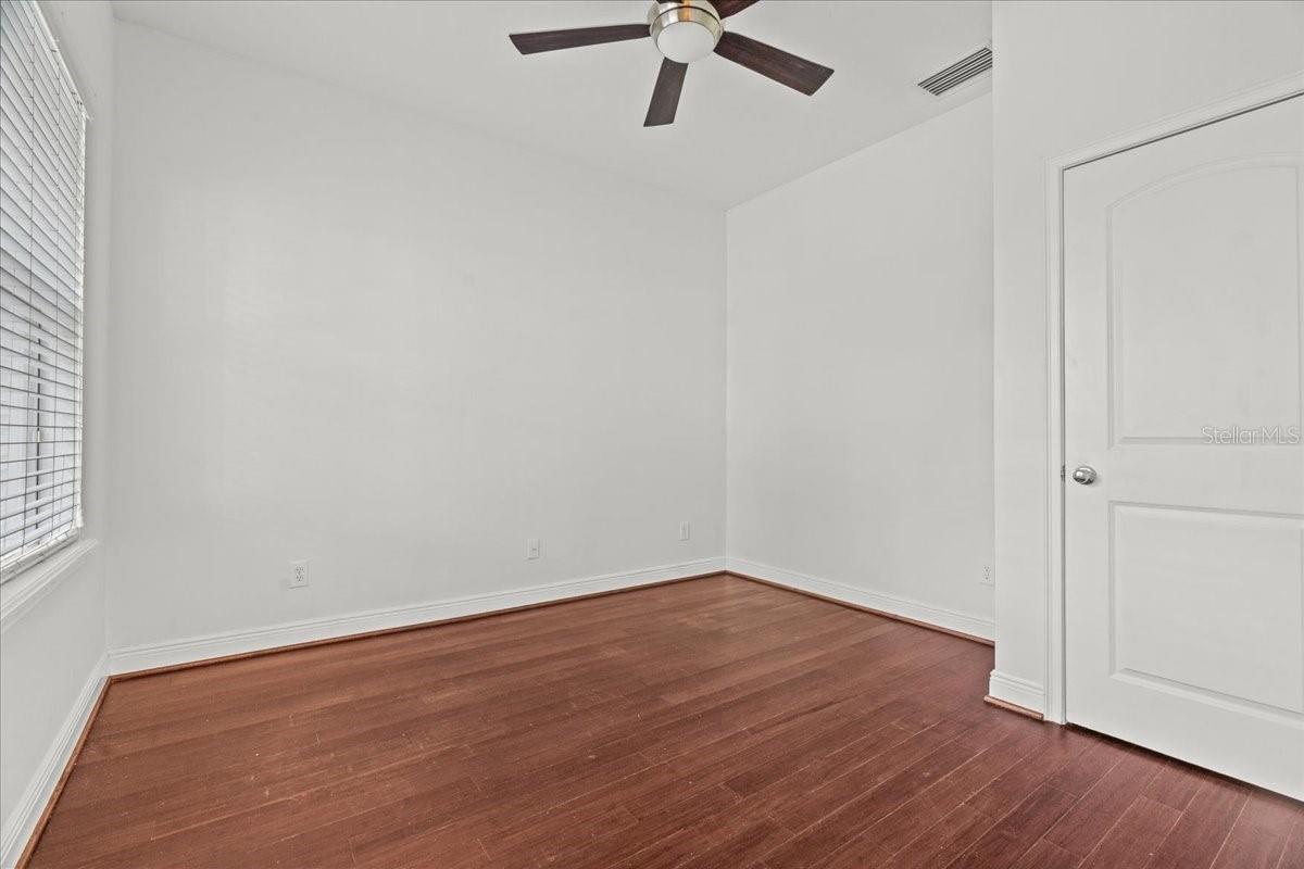 Image 19 of 29 For 11 Harding Street C