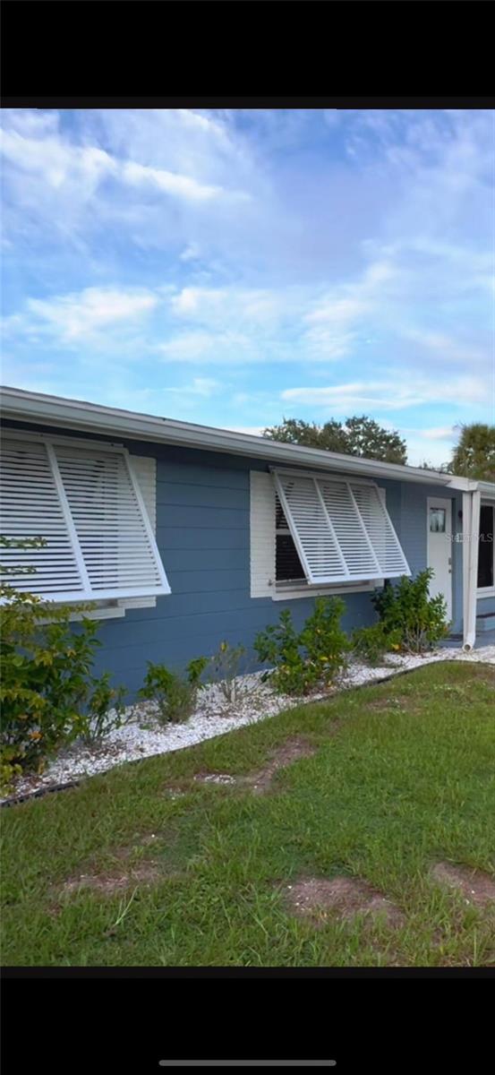 Image 17 of 26 For 832 4th Street