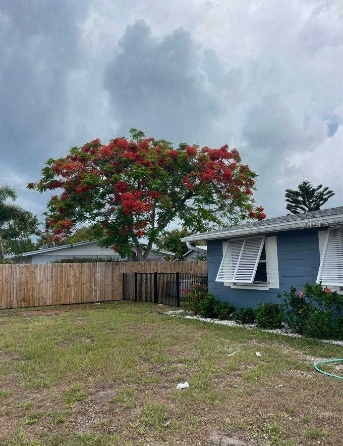Image 2 of 5 For 832 4th Street
