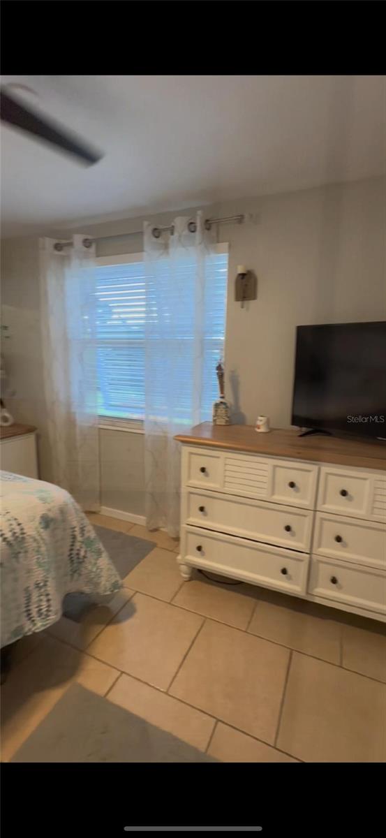 Image 21 of 26 For 832 4th Street