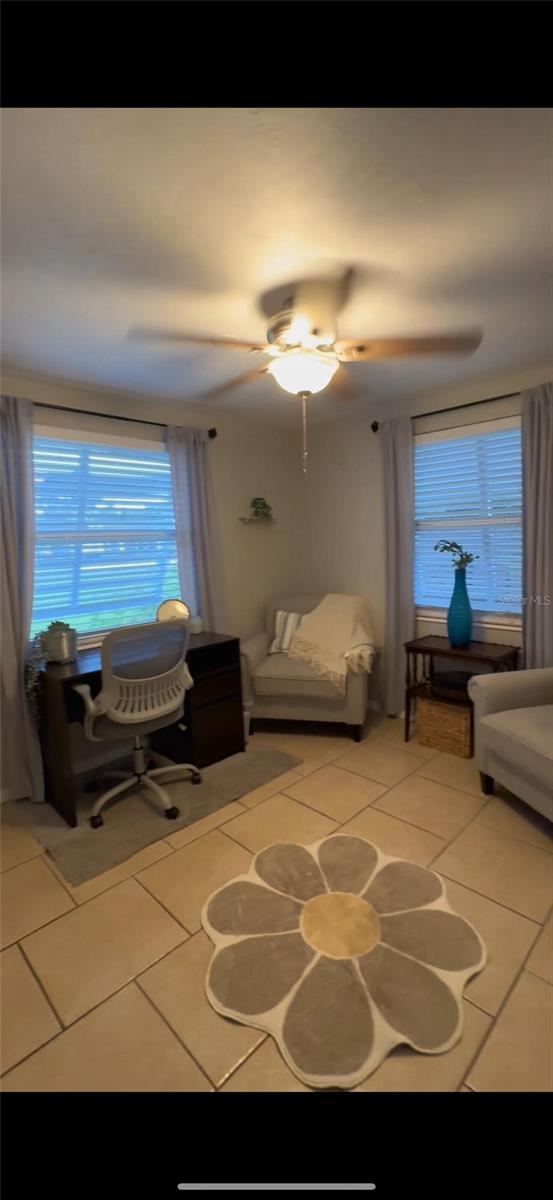 Image 23 of 26 For 832 4th Street