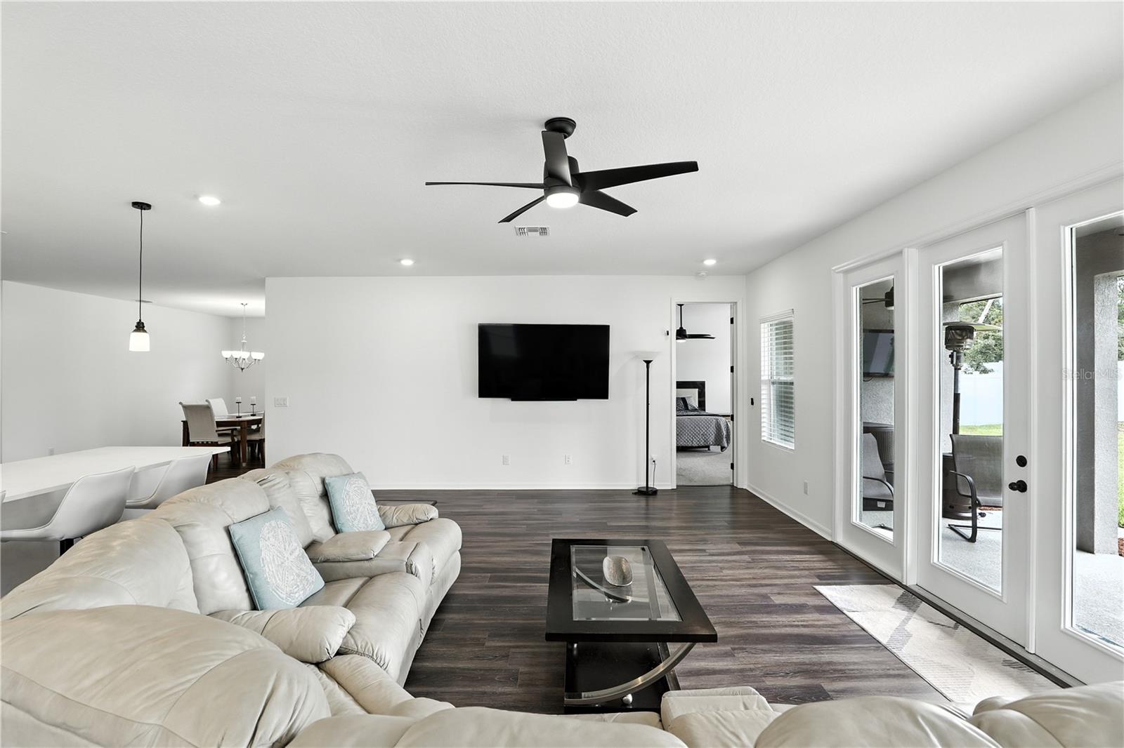 Image 18 of 44 For 1647 Meadowlark Drive