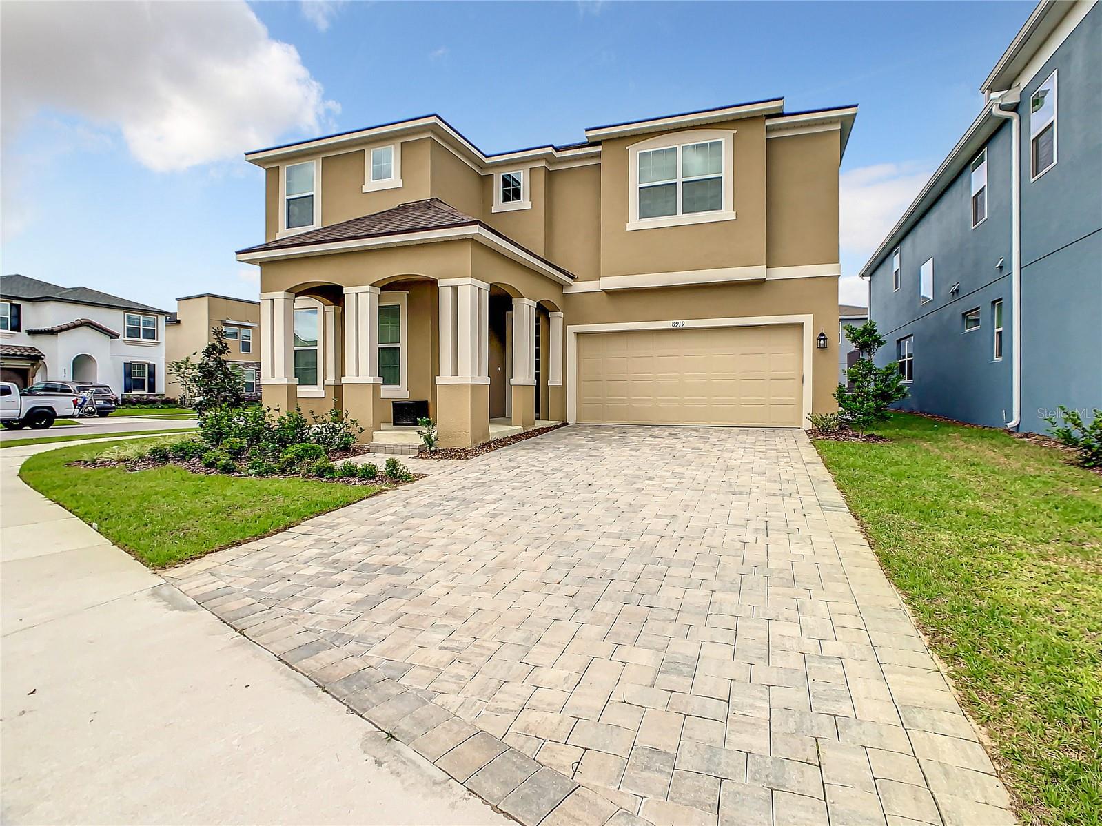 Image 13 of 92 For 8919 Tropical Haven Court