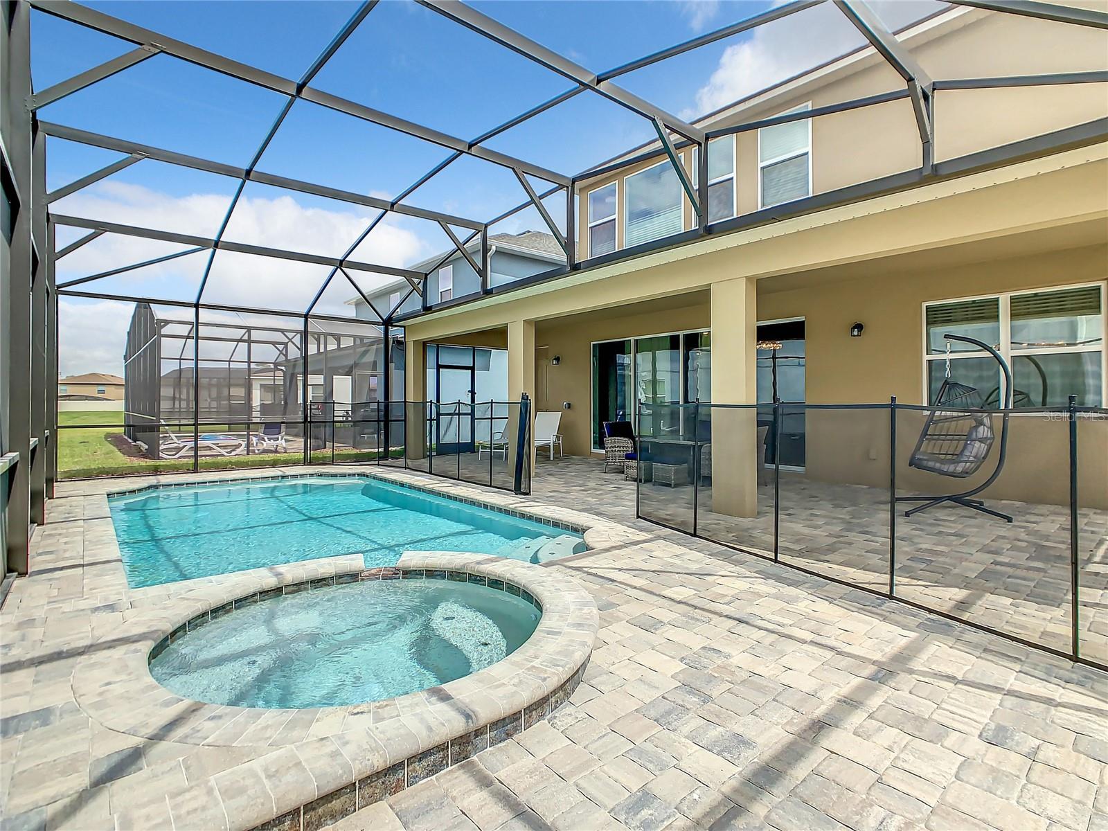 Image 29 of 92 For 8919 Tropical Haven Court