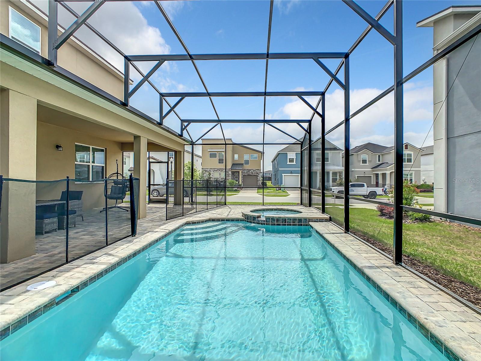 Image 31 of 92 For 8919 Tropical Haven Court