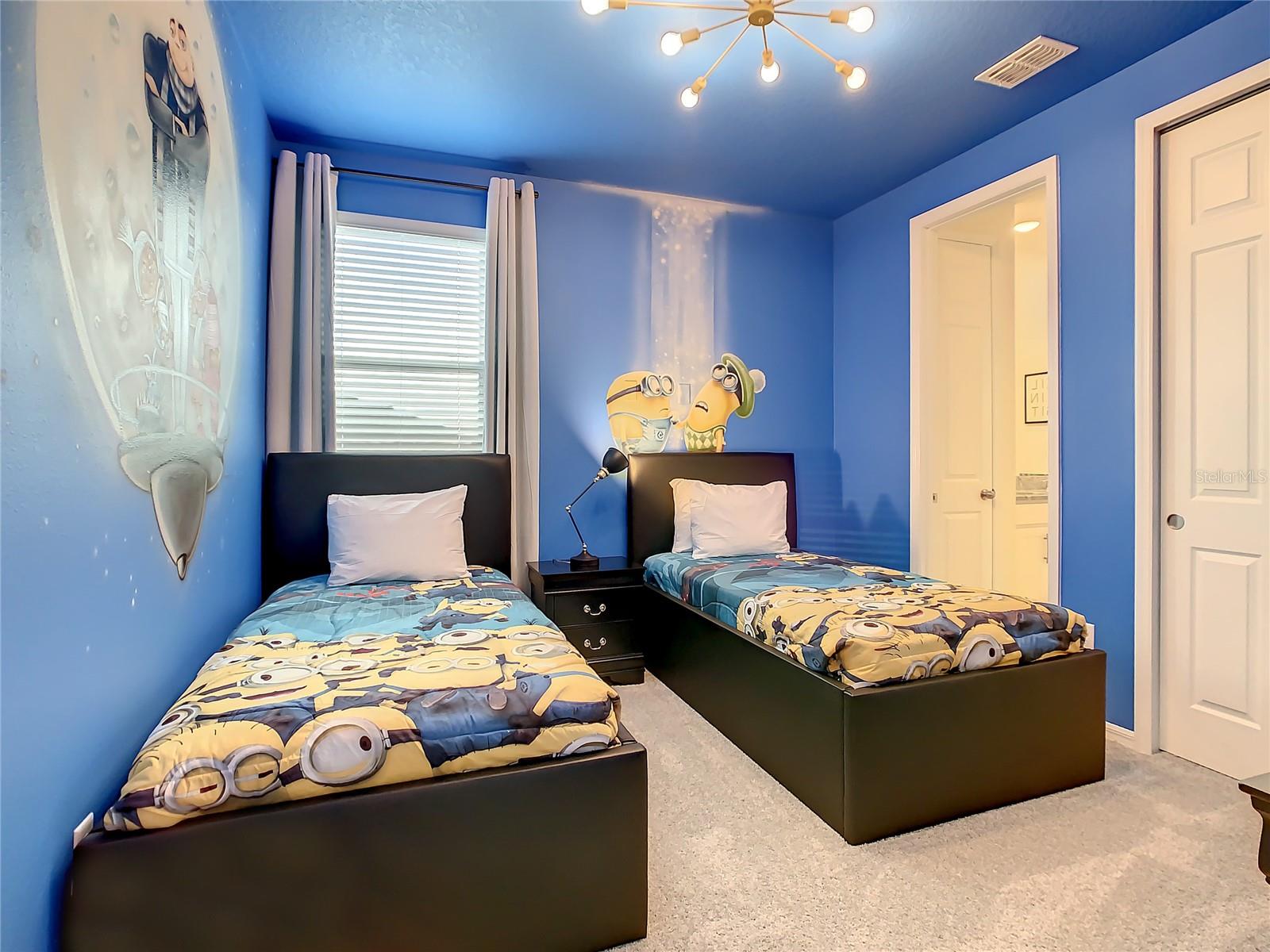 Image 76 of 92 For 8919 Tropical Haven Court