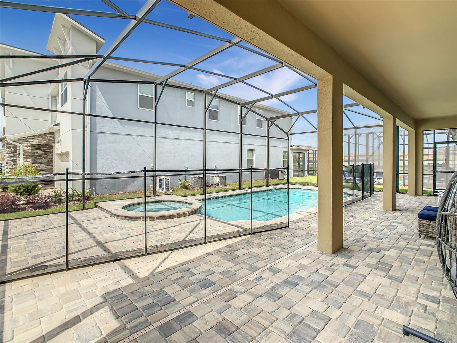 Image 87 of 92 For 8919 Tropical Haven Court