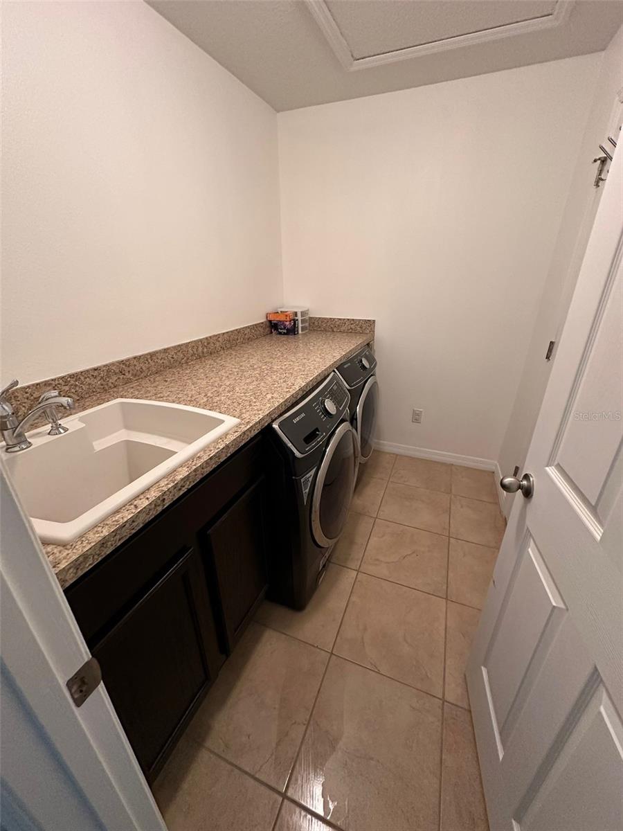 Image 13 of 22 For 9488 Tawnyberry Street