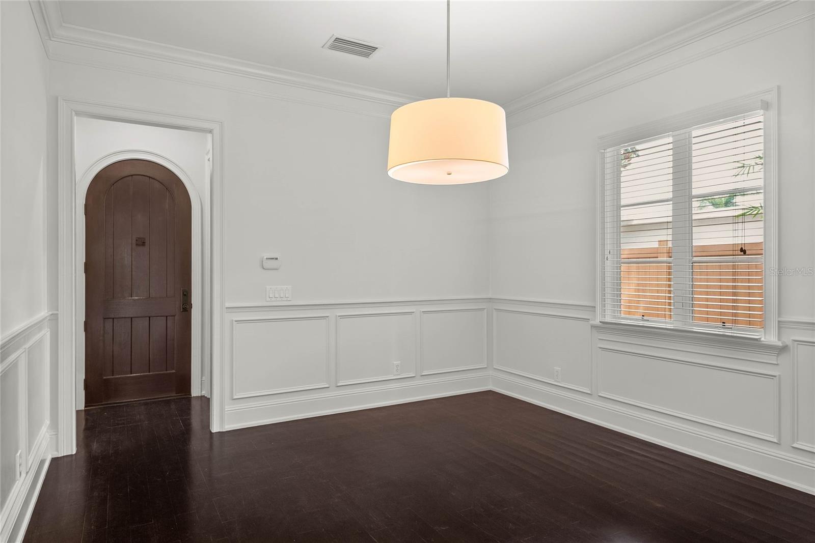 Image 7 of 39 For 1450 Chestnut Avenue