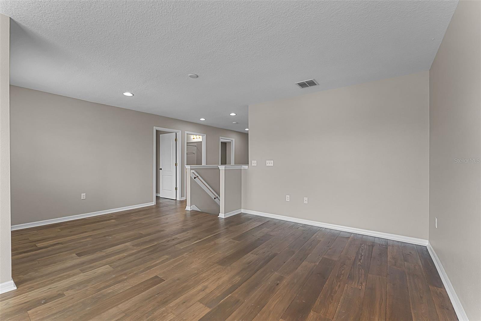 Image 22 of 51 For 10122 Armando Circle