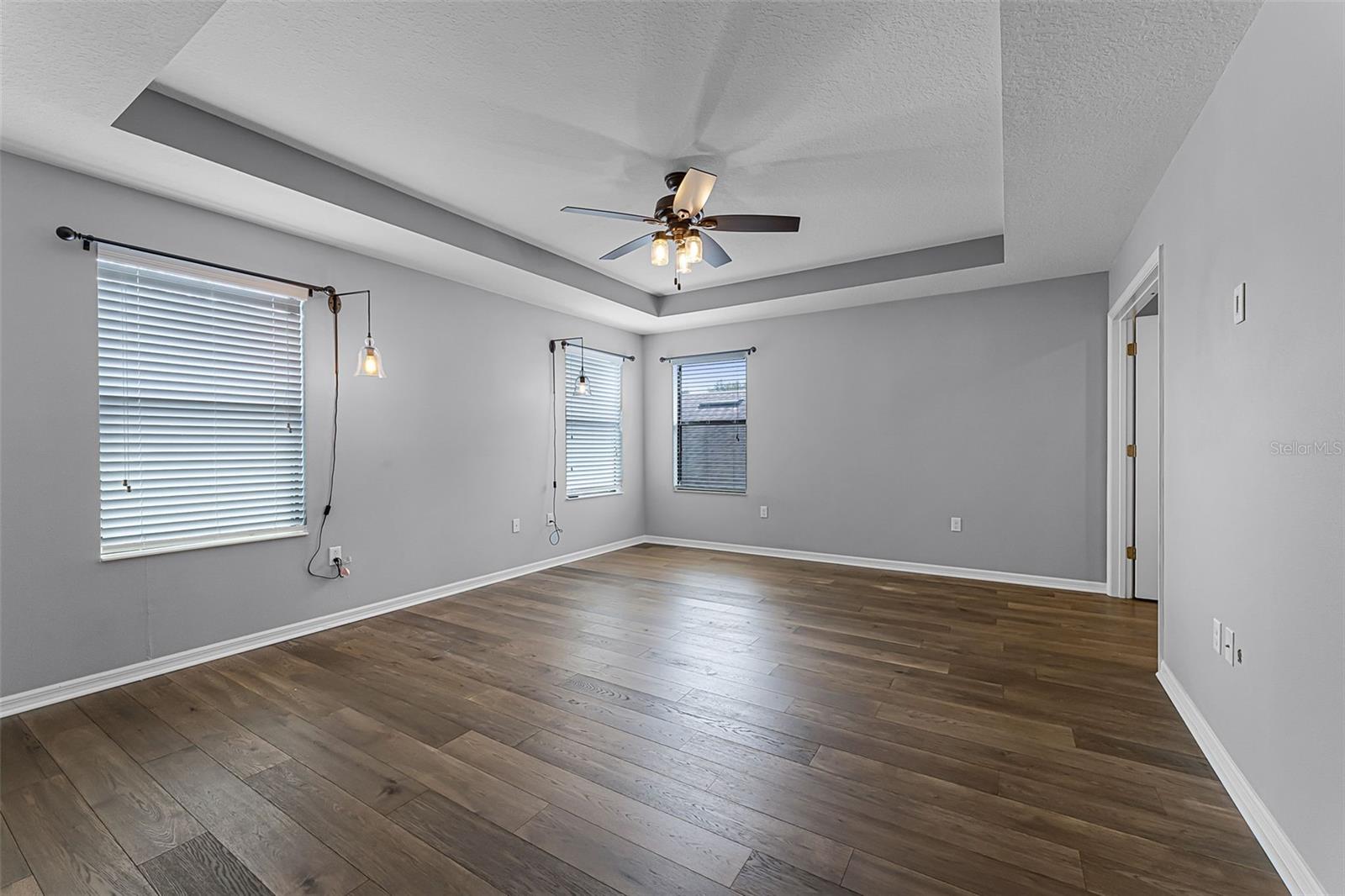 Image 31 of 51 For 10122 Armando Circle