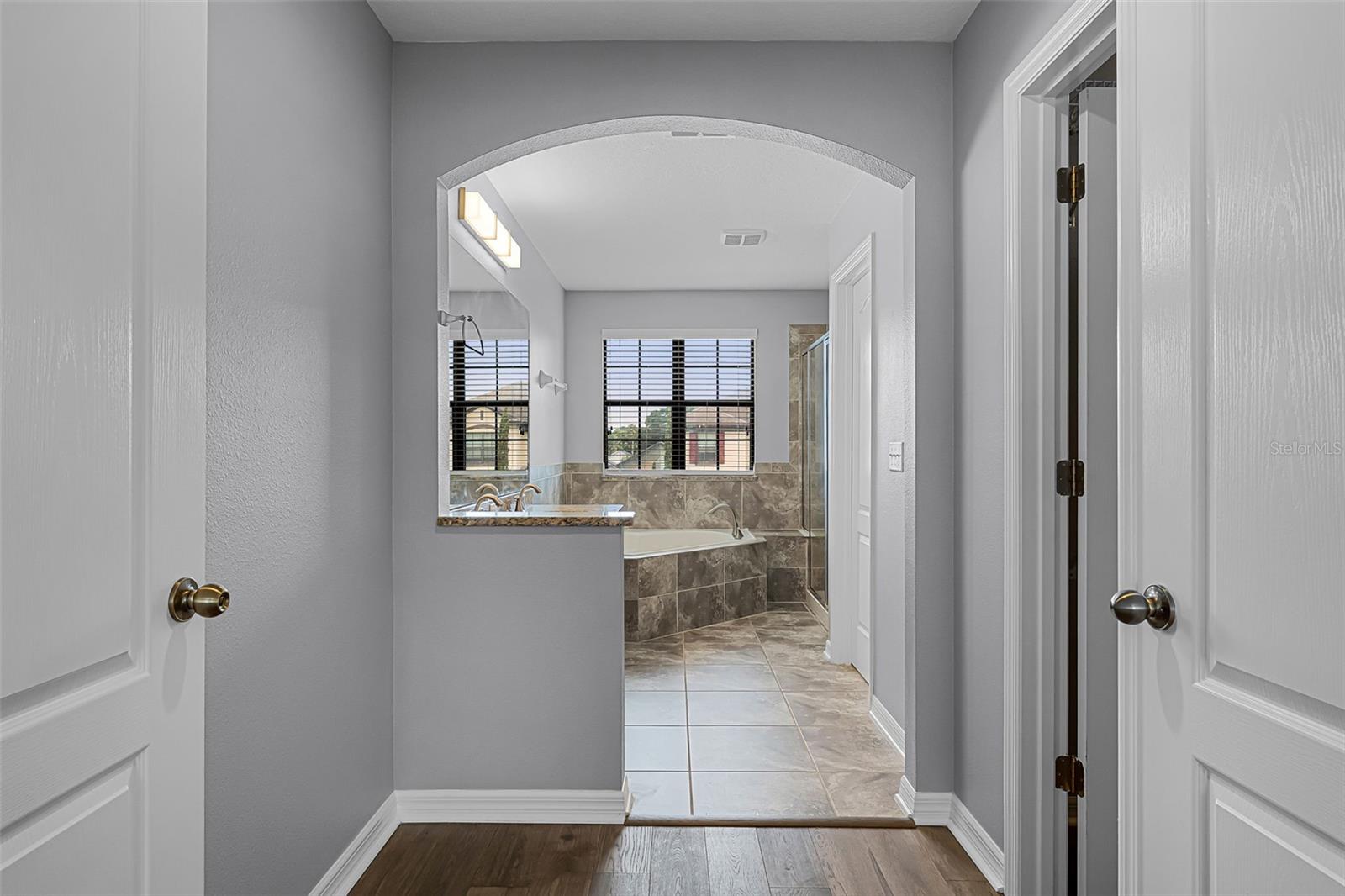 Image 33 of 51 For 10122 Armando Circle