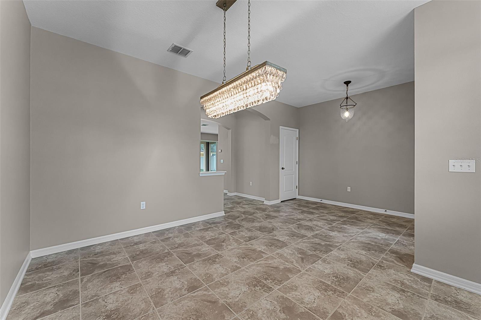 Image 7 of 51 For 10122 Armando Circle