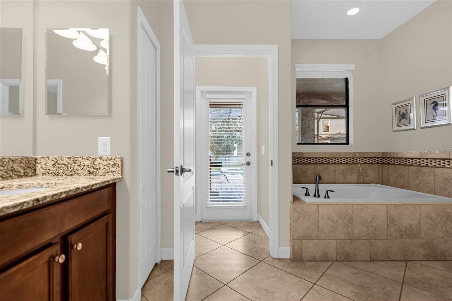 Image 35 of 54 For 1429 Wexford Way