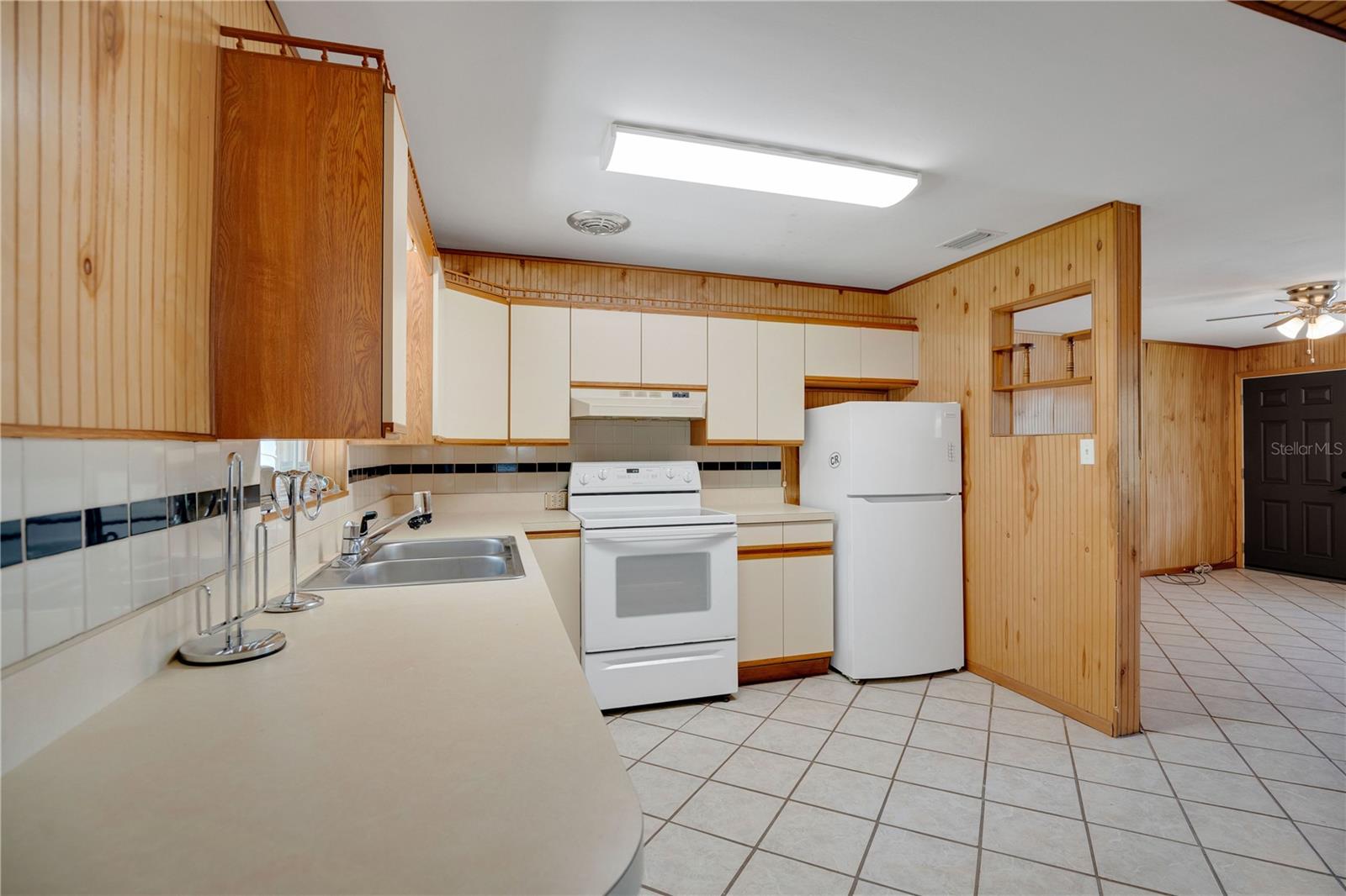 Image 12 of 30 For 412 Virginia Avenue