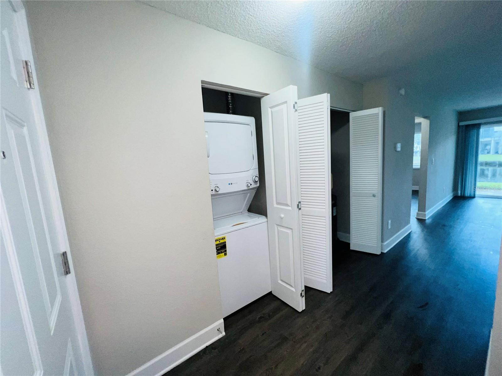 Image 10 of 16 For 2556 Woodgate Boulevard 103