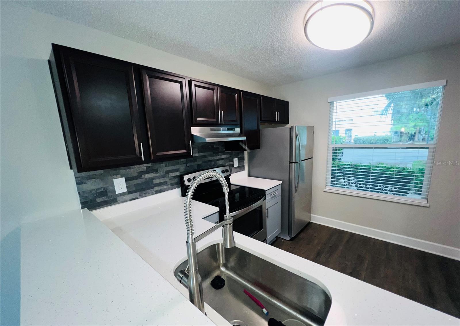 Image 3 of 16 For 2556 Woodgate Boulevard 103