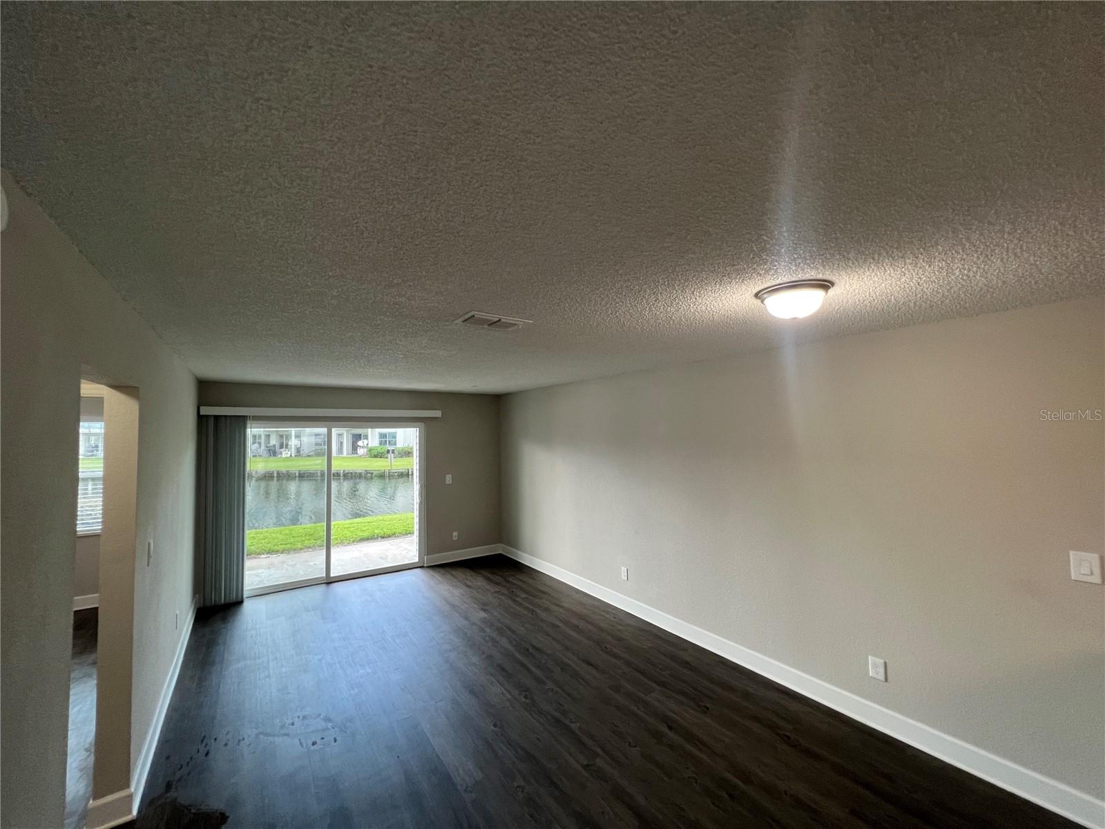 Image 5 of 16 For 2556 Woodgate Boulevard 103