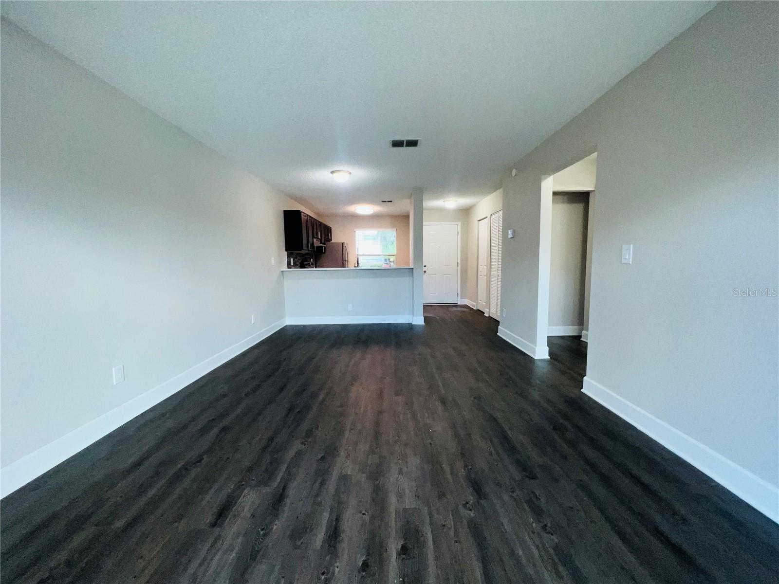 Image 6 of 16 For 2556 Woodgate Boulevard 103