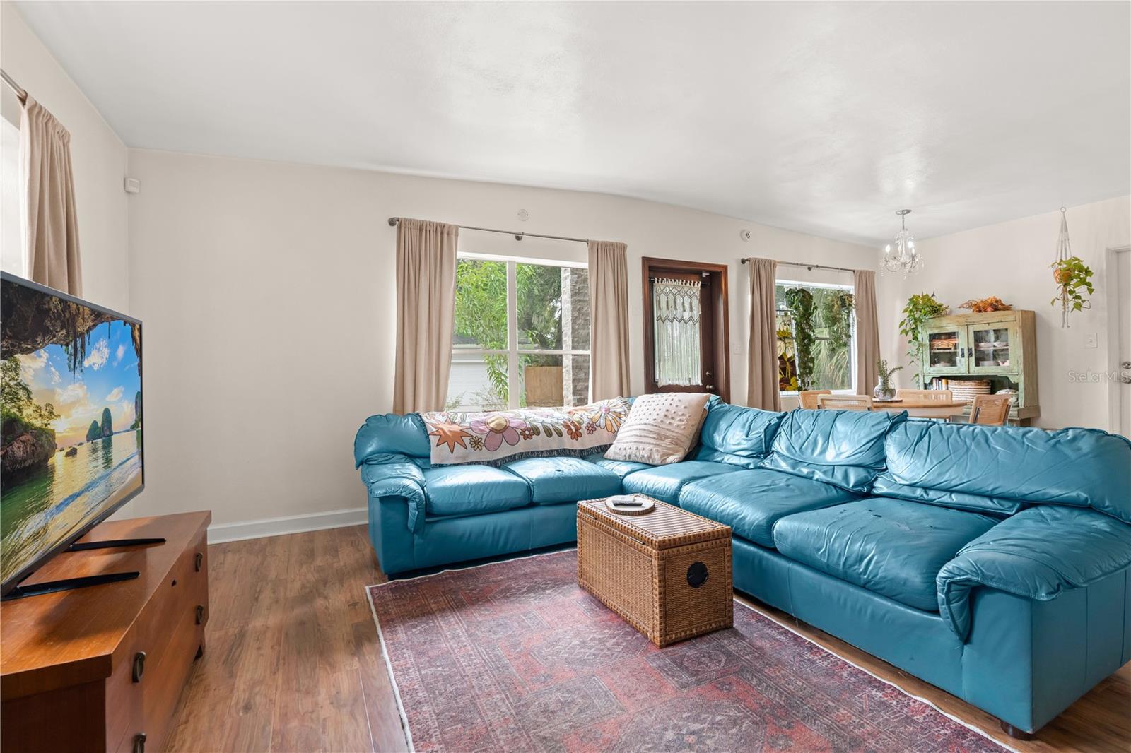 Image 4 of 17 For 1421 New Hampshire Street