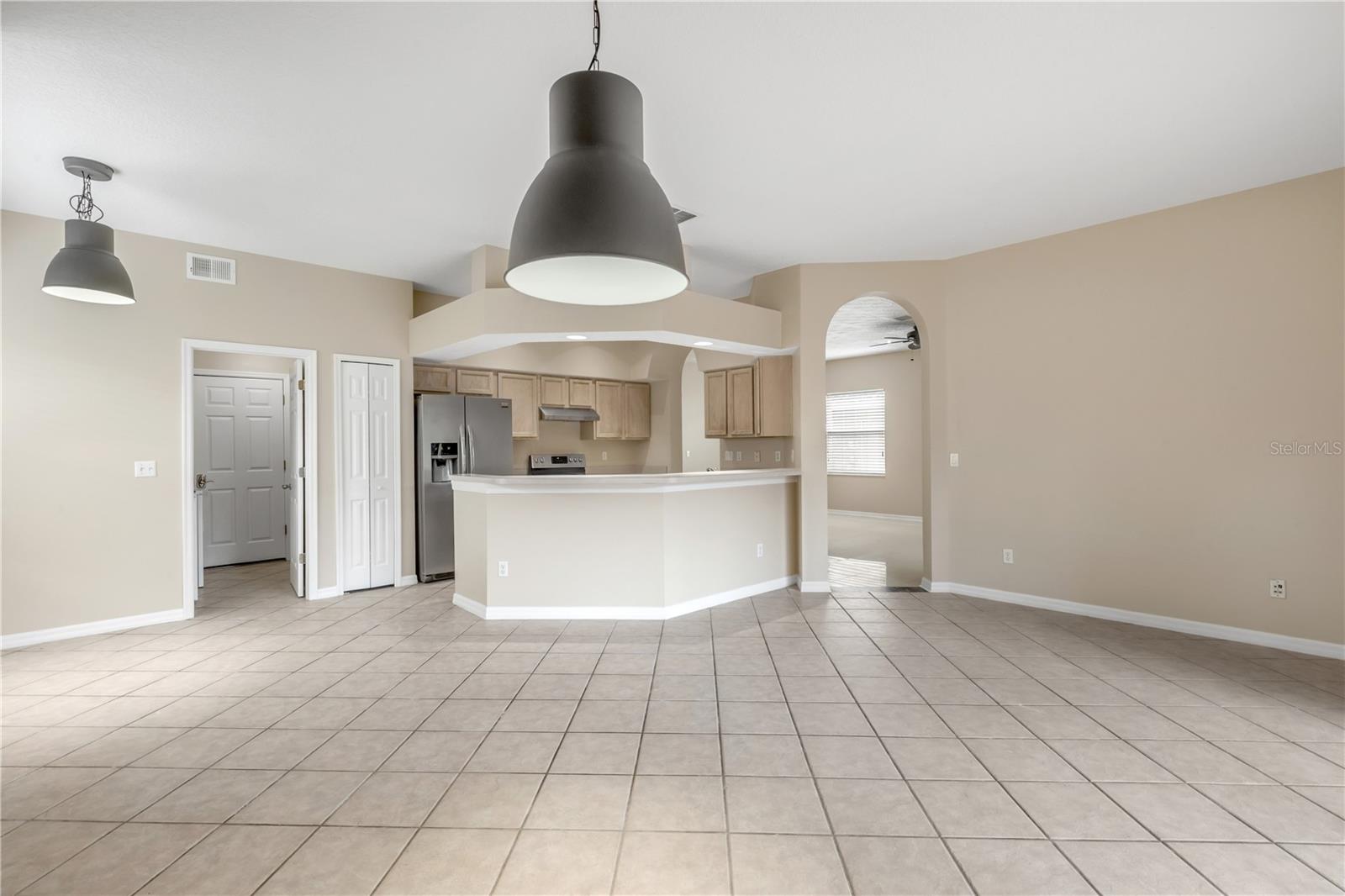 Image 10 of 86 For 1035 Harbor Hill Street