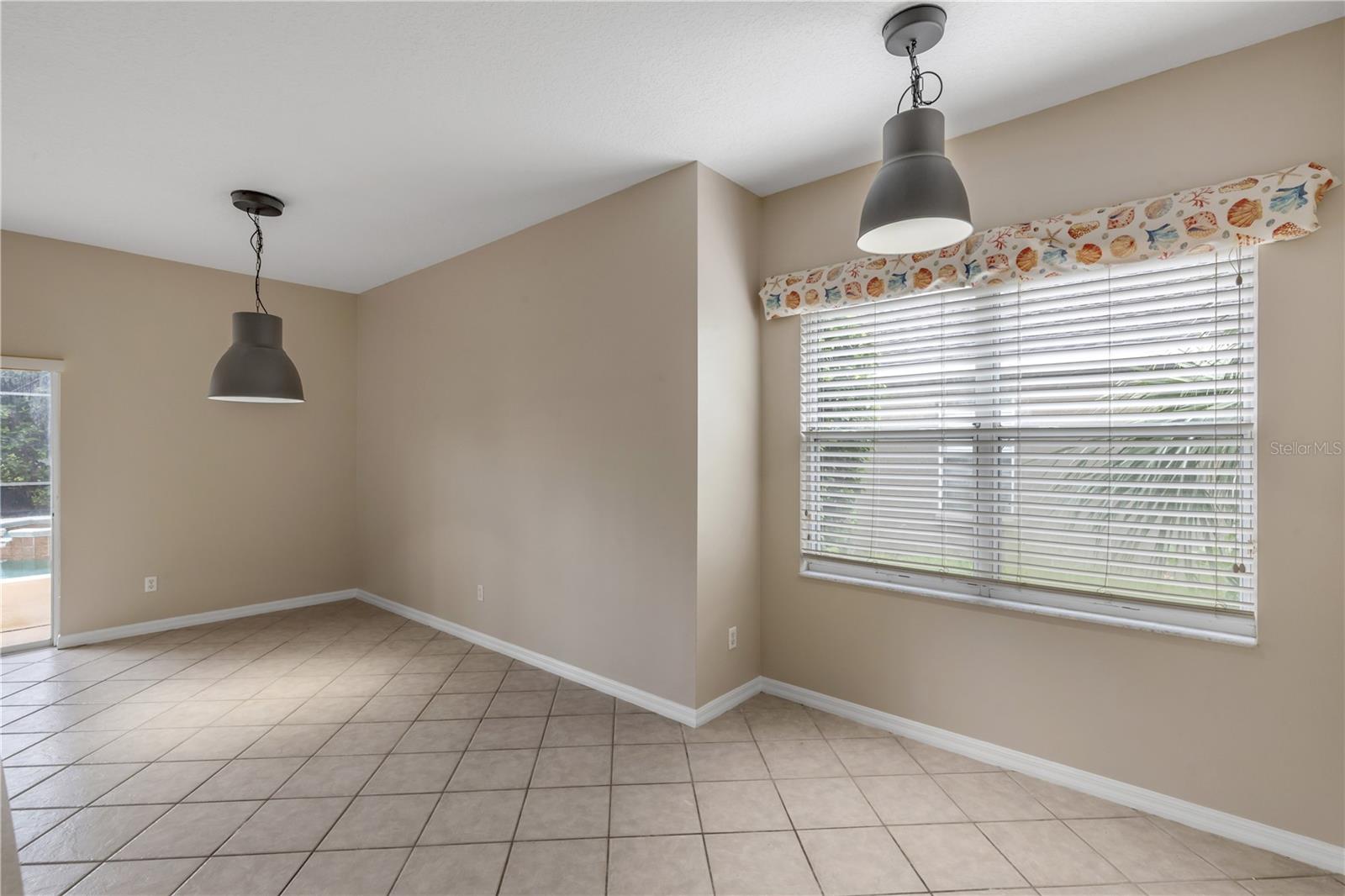 Image 11 of 86 For 1035 Harbor Hill Street
